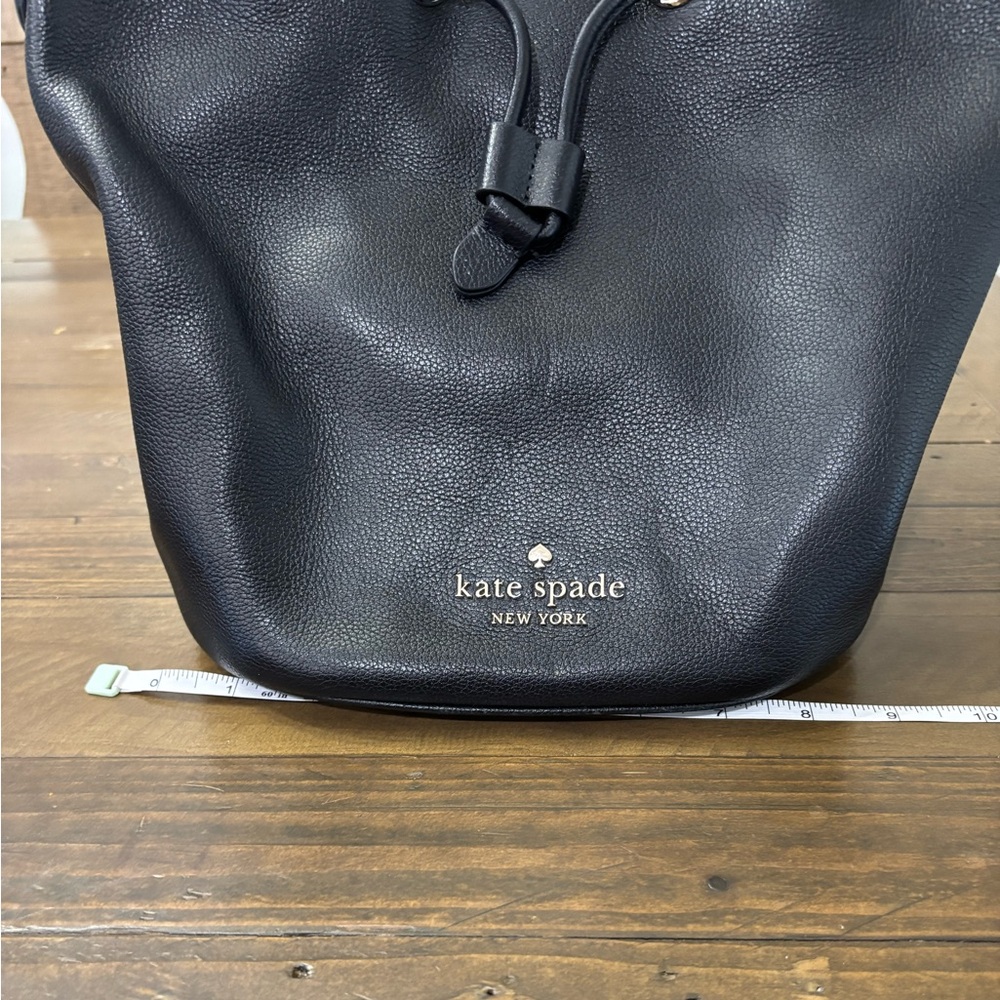 Kate Spade Rosie Bucket Bag in Black Pebbled Leather w/ Detachable Coin Purse - Picture 11 of 14